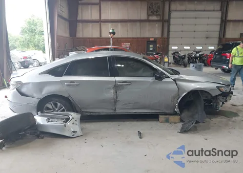 2018 Honda Accord Lx из США, поврежденный, VIN 1HGCV1F19JA111423